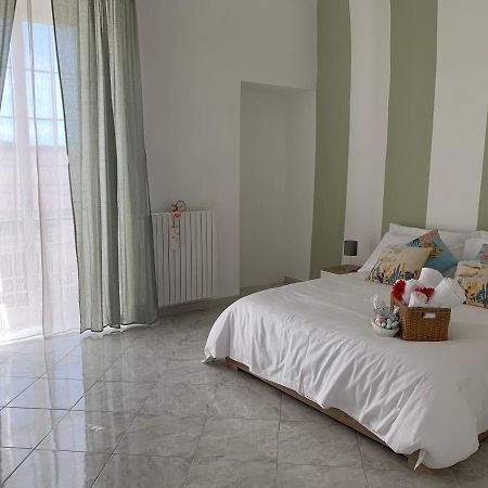 Camera - Torre Dell'Orologio Canosa di Puglia Extérieur photo